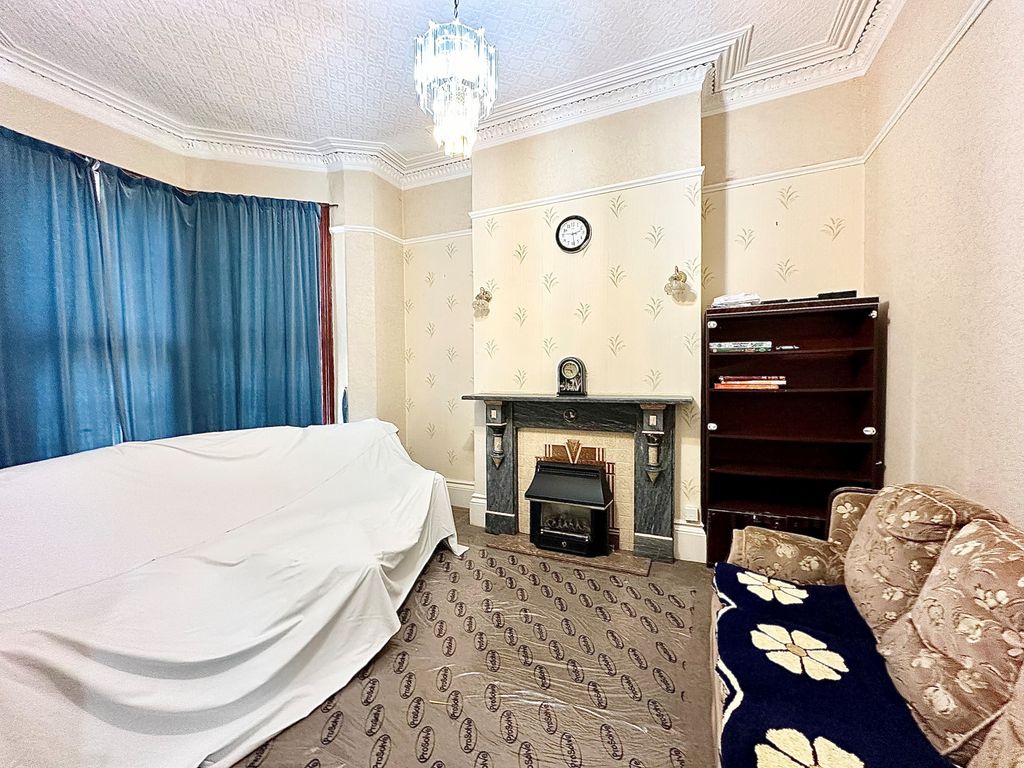 Property photo 2 of 13