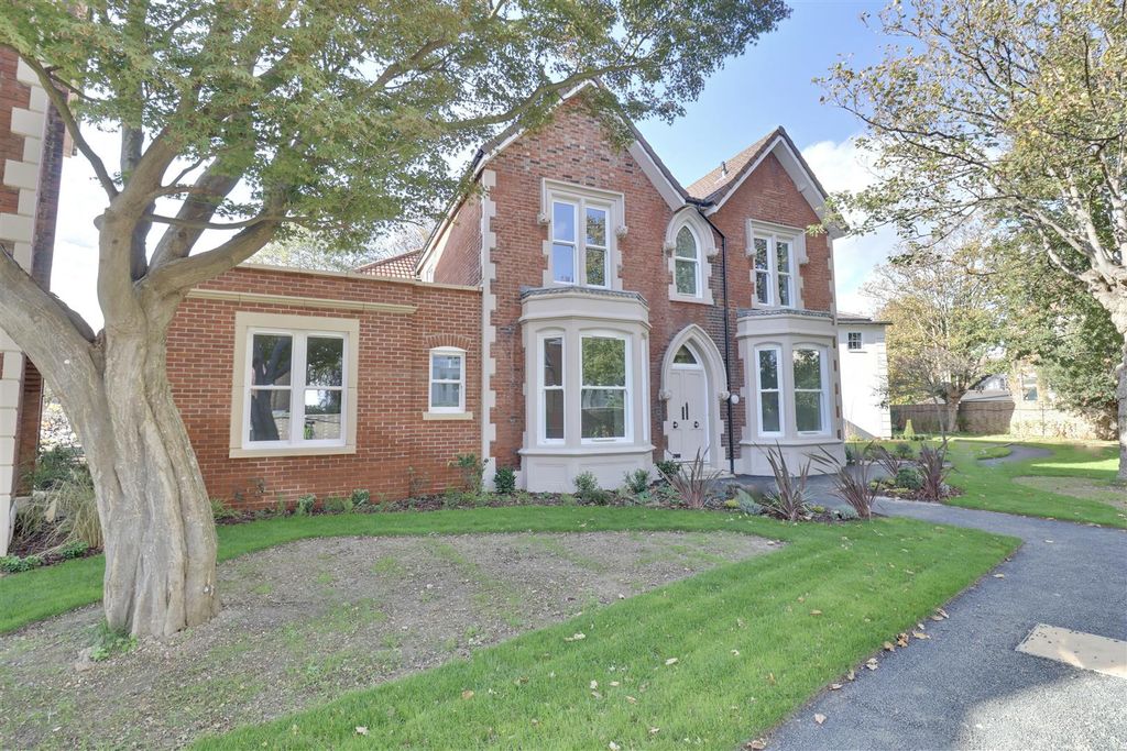 Property photo 1 of 24 33Ad096F-E5E4-4402-8D4A-84B75B112C70_1_201_A.Jpeg