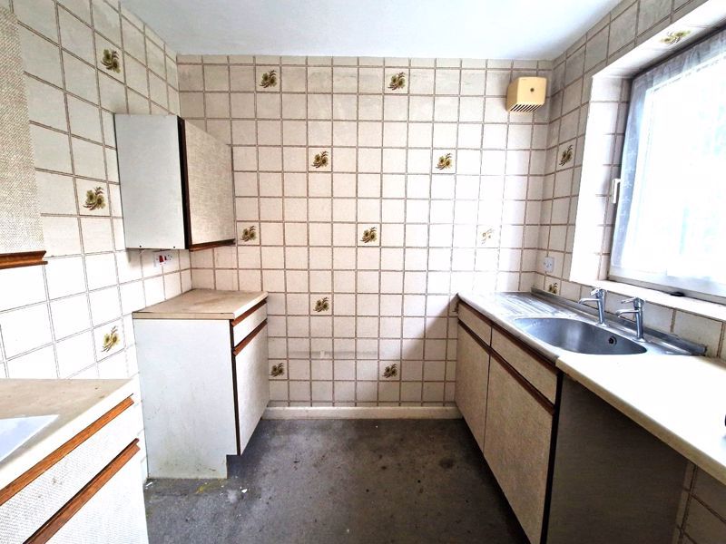 Property photo 3 of 7 Photo 2