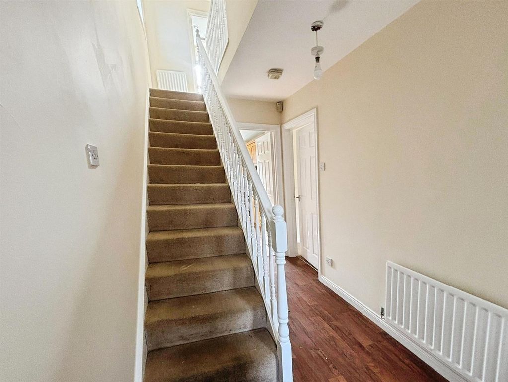 Property photo 3 of 11 Af1Fa0E8-Whatsapp 20Image 202026-03-12 20At 2014.0