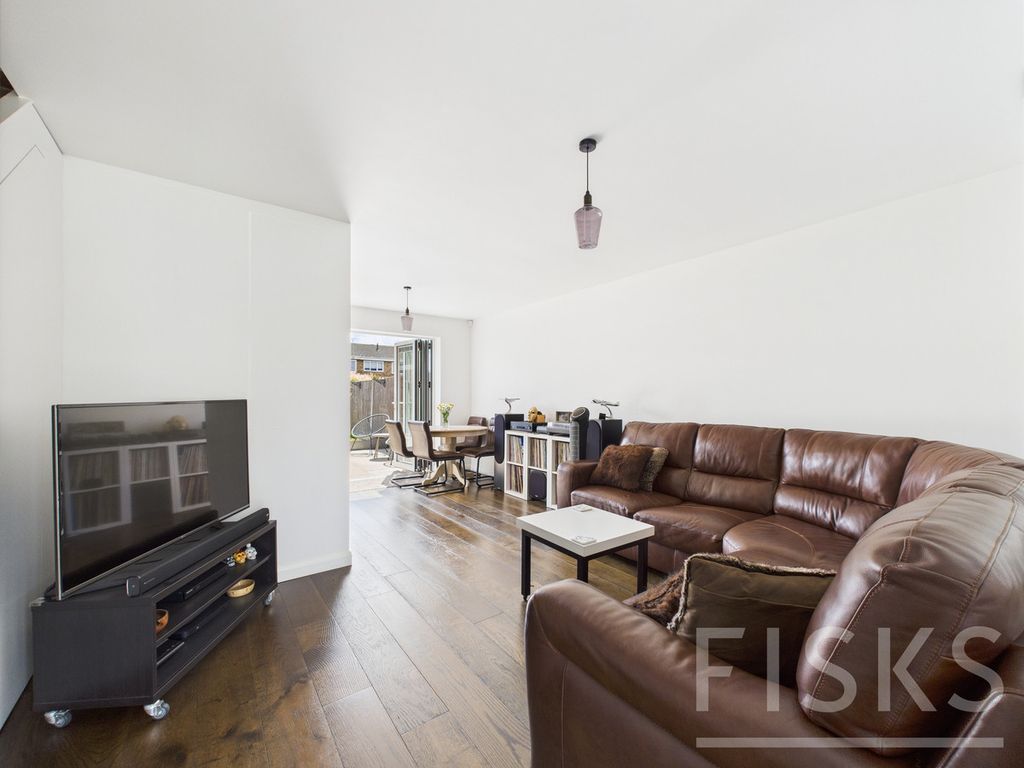 Property photo 3 of 18