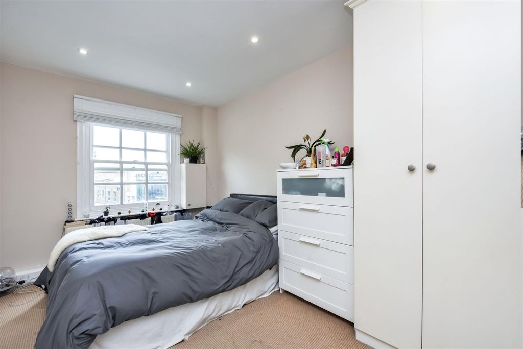 Property photo 3 of 7