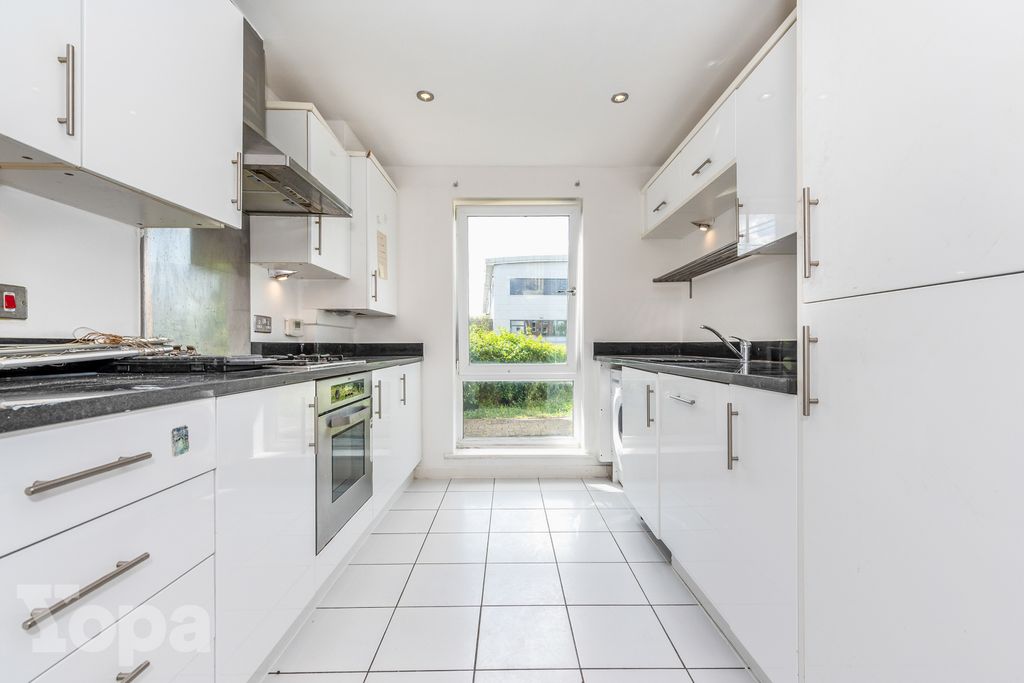 Property photo 3 of 17 Photo #3