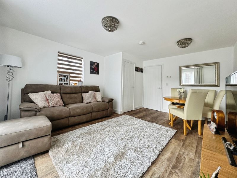 Property photo 3 of 8 Photo 8