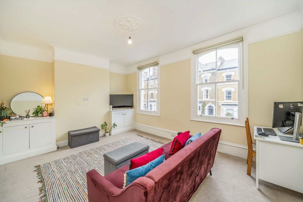 Property photo 2 of 6