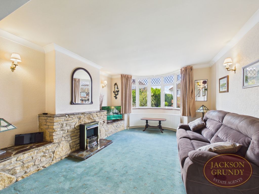 Property photo 3 of 15 Charnwood Avenue