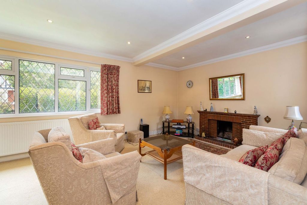 Property photo 2 of 16