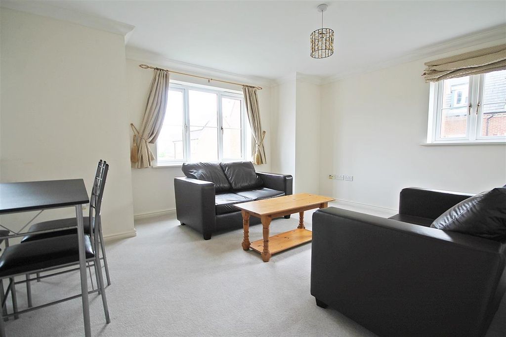 Property photo 3 of 11