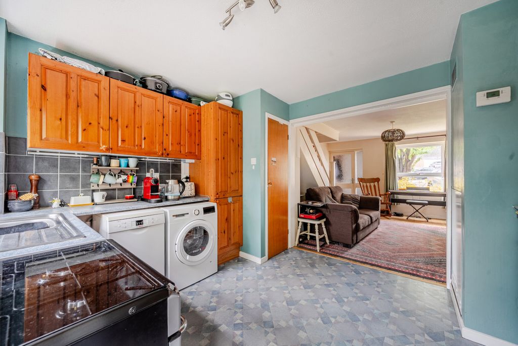 Property photo 3 of 21 1370913-2-68F6392...