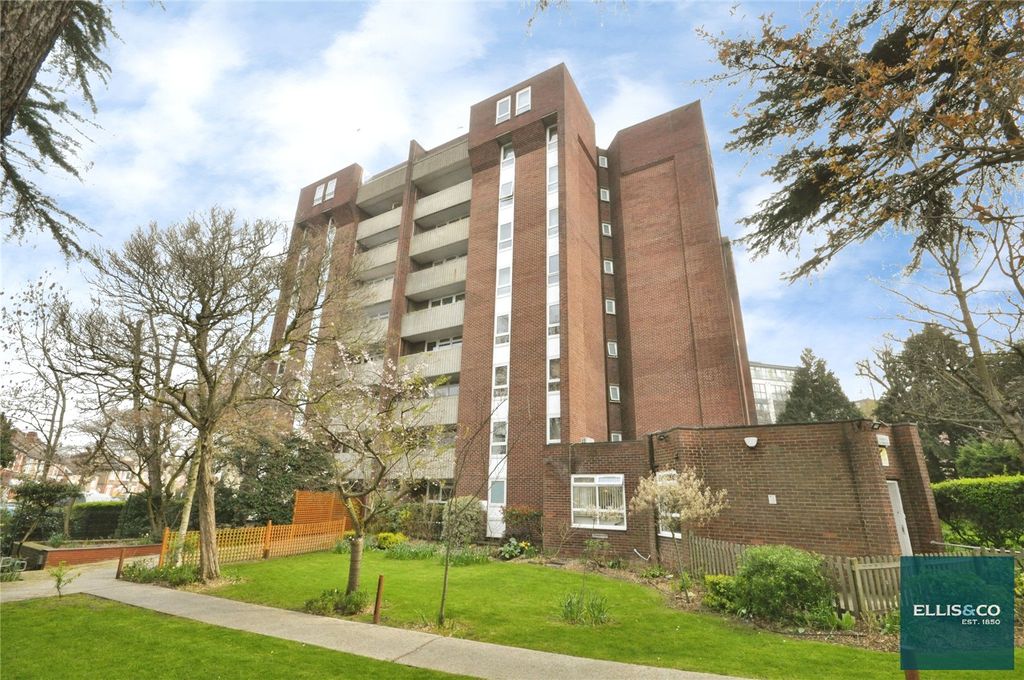 Property photo 2 of 11 Picture No. 21