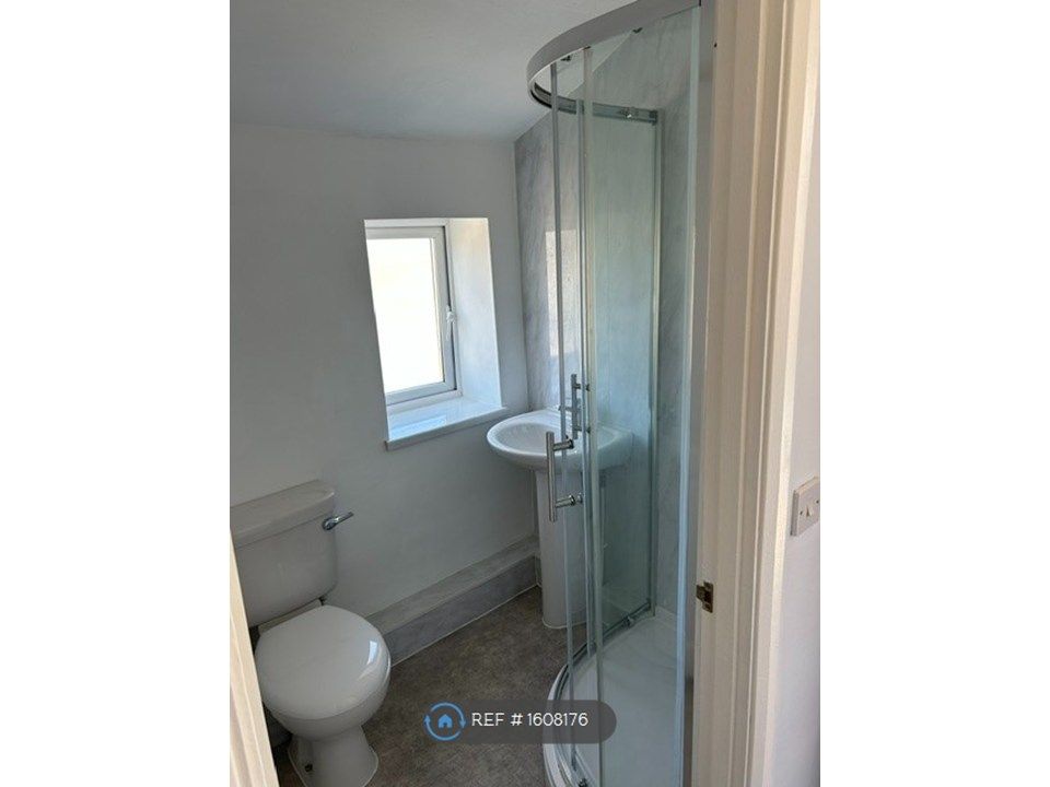 Property photo 3 of 3
