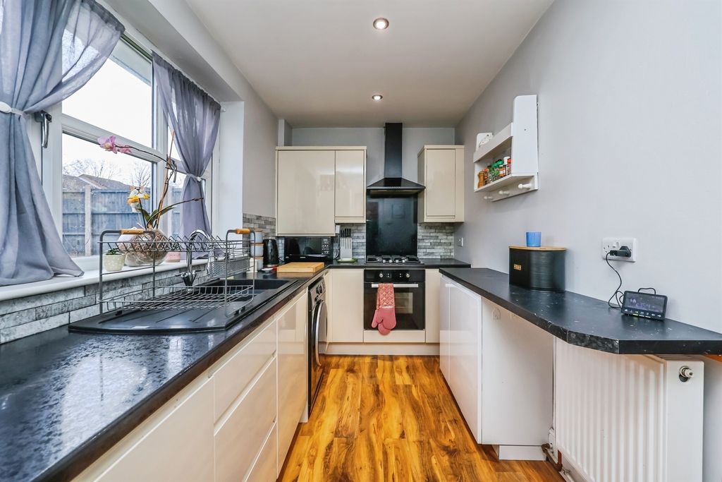 Property photo 3 of 15