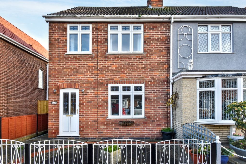 Property photo 1 of 13 Front