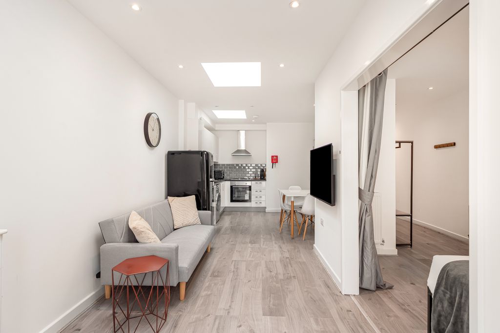 Property photo 1 of 18 17_93483.Jpg