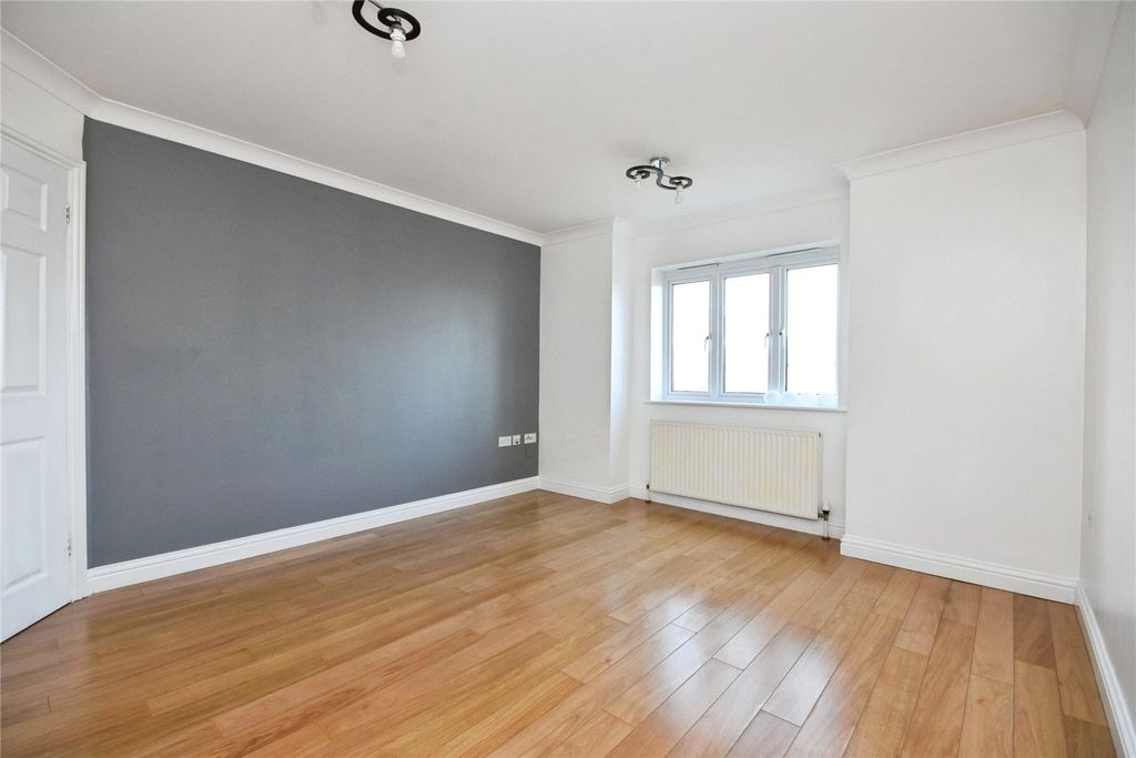 Property photo 2 of 10 Picture No. 05