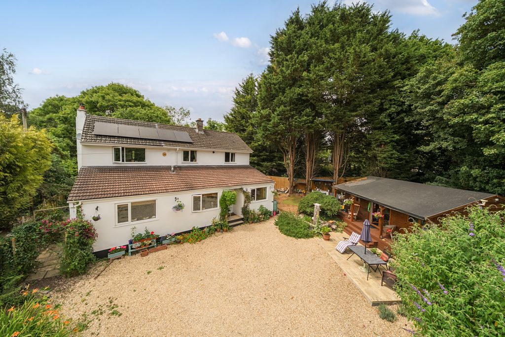 Property photo 1 of 19 Exterior