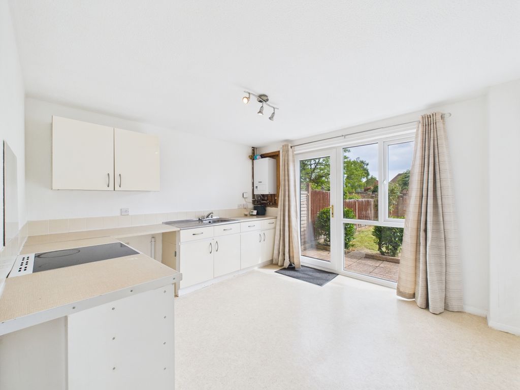 Property photo 3 of 15 Cam02023G0-Pr0143-Still003