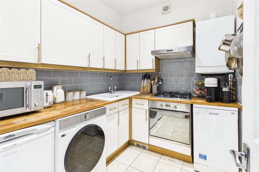 Property photo 3 of 11 Picture No. 09