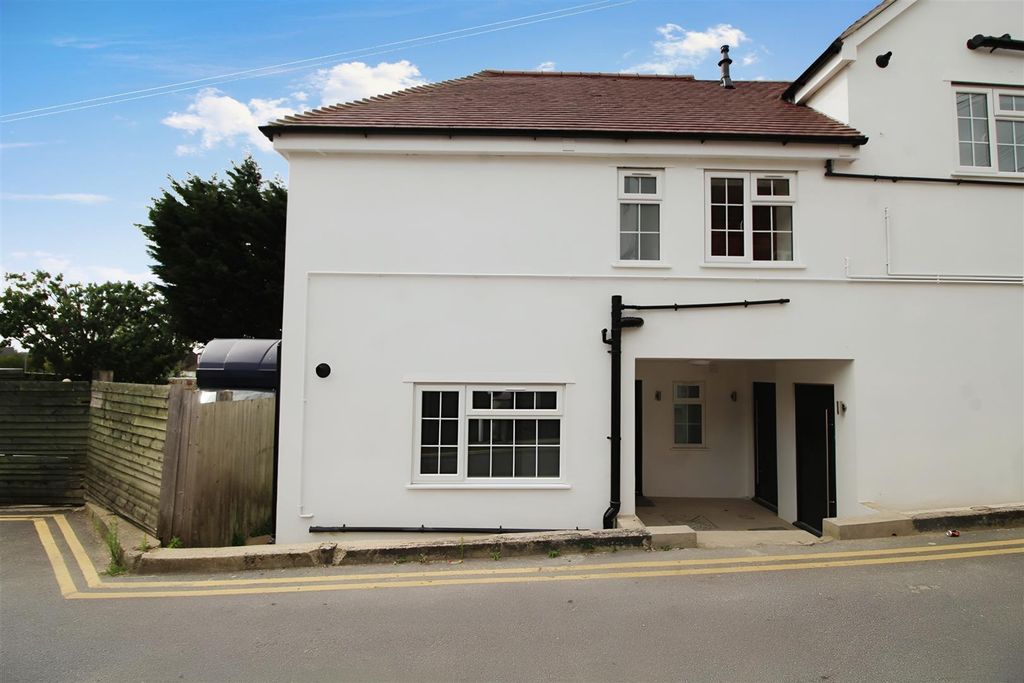 Property photo 1 of 4
