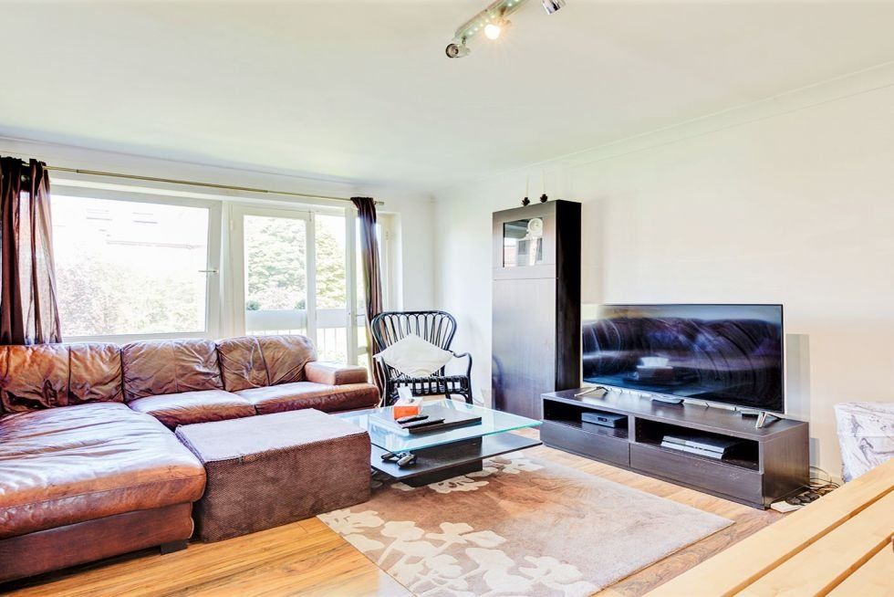 Property photo 1 of 5