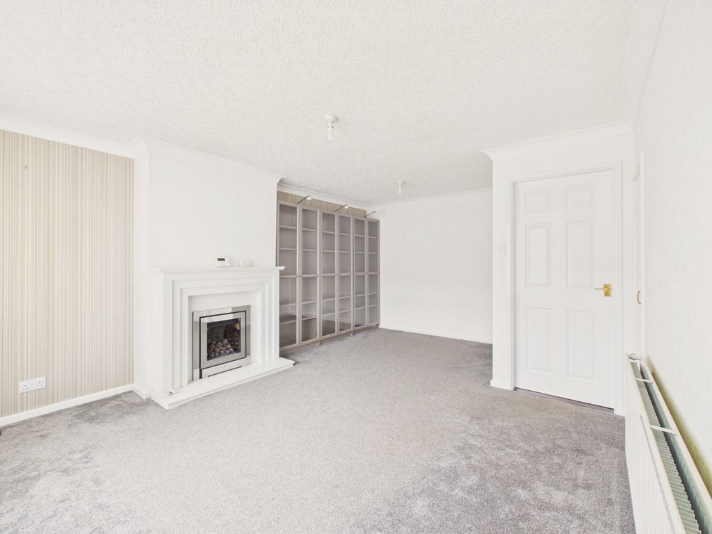 Property photo 2 of 16 5266343