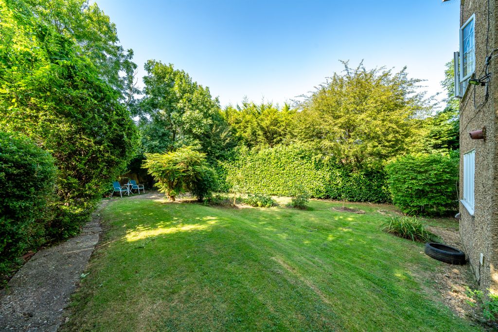 Property photo 3 of 11