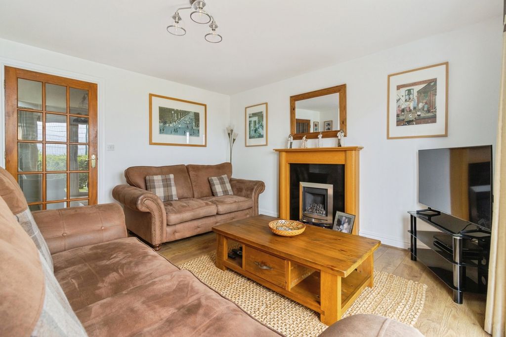 Property photo 3 of 20 Pbox-Img.Jpg