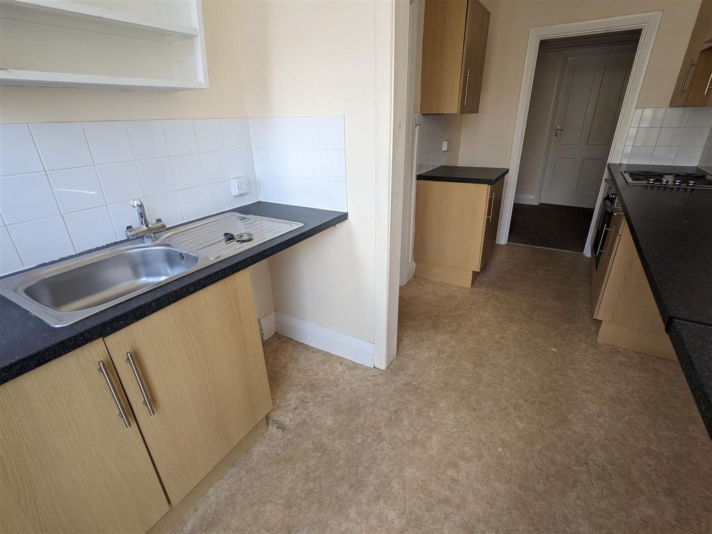 Property photo 2 of 11 Kitchen.Jpg