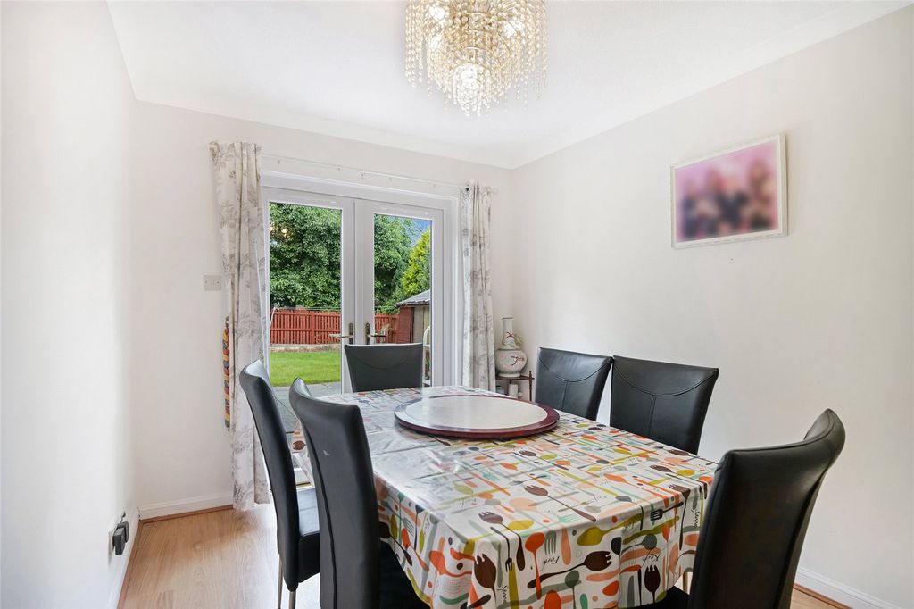 Property photo 3 of 17 Dining Room
