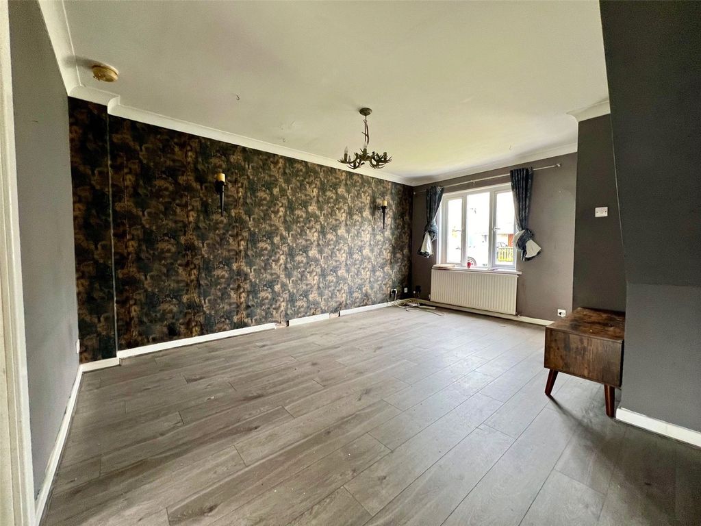 Property photo 3 of 11 Picture No. 10