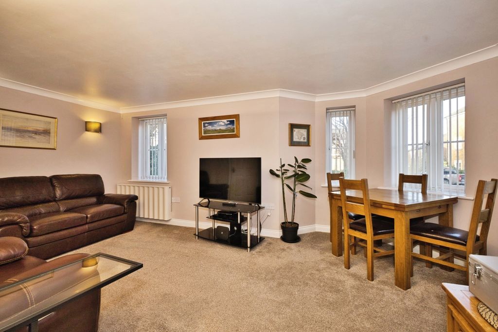 Property photo 3 of 18 Pbox-Img.Jpg