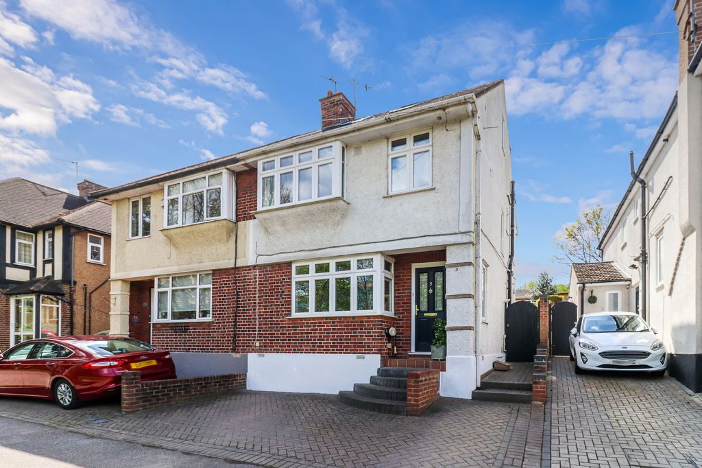 Property photo 1 of 29