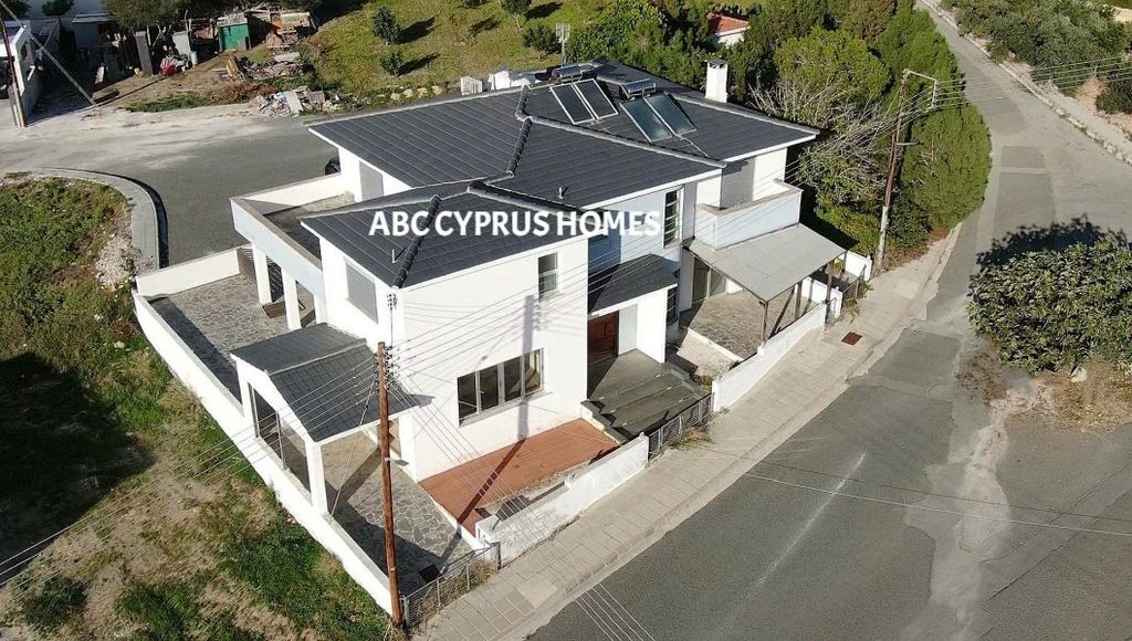 Property photo 1 of 27