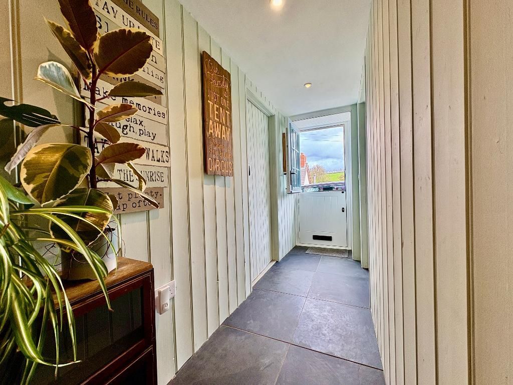 Property photo 2 of 31 Hallway