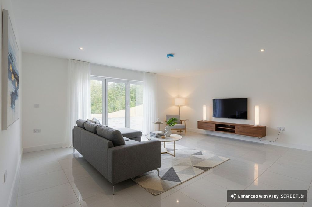 Property photo 2 of 33