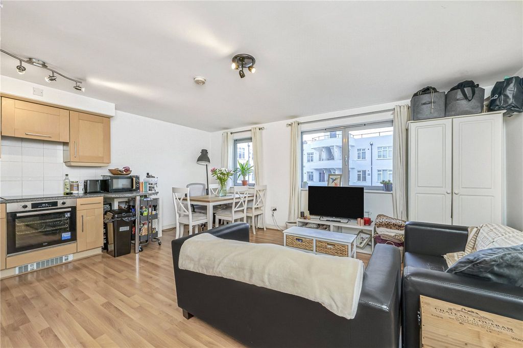 Property photo 2 of 12 Picture No. 14