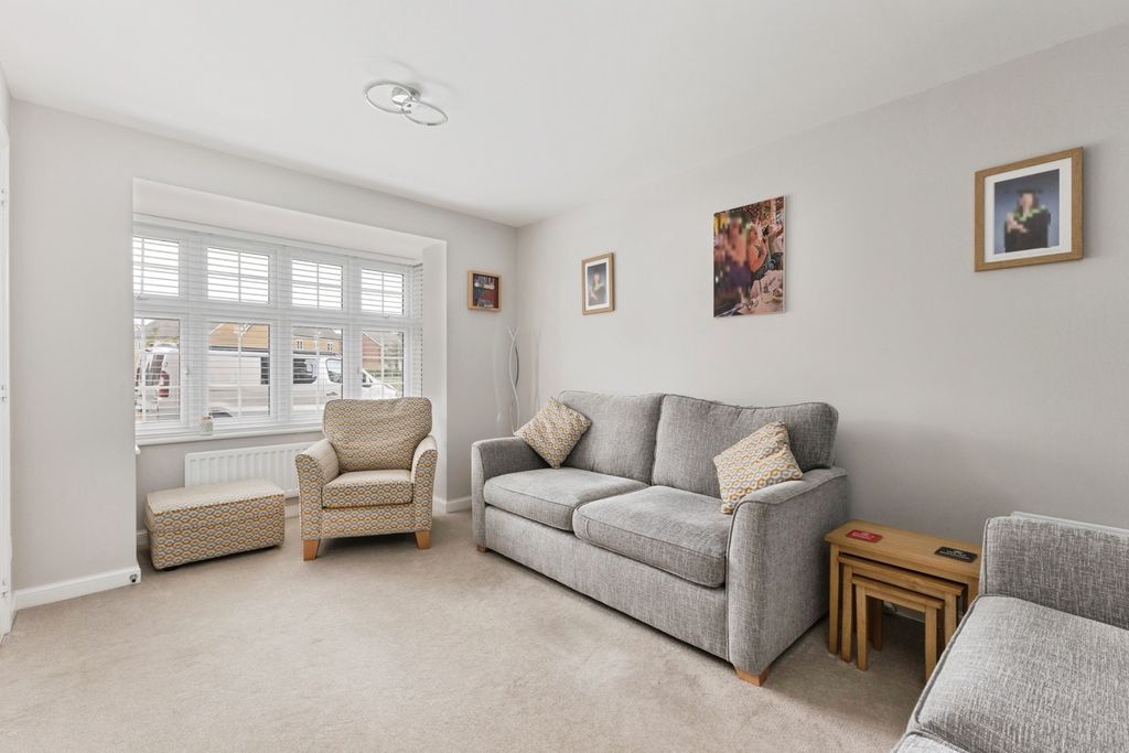 Property photo 3 of 24 Pbox-Img.Jpg