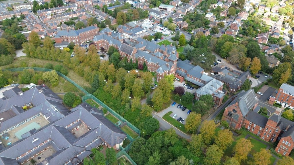 Property photo 2 of 7 Photo 6