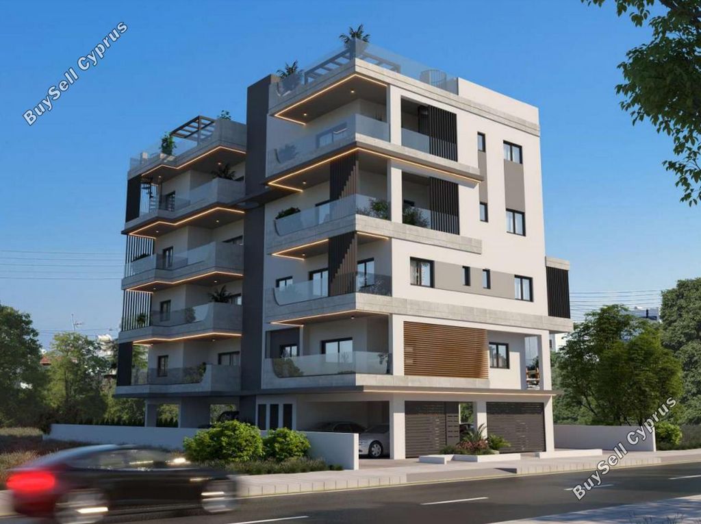 Property photo 2 of 31