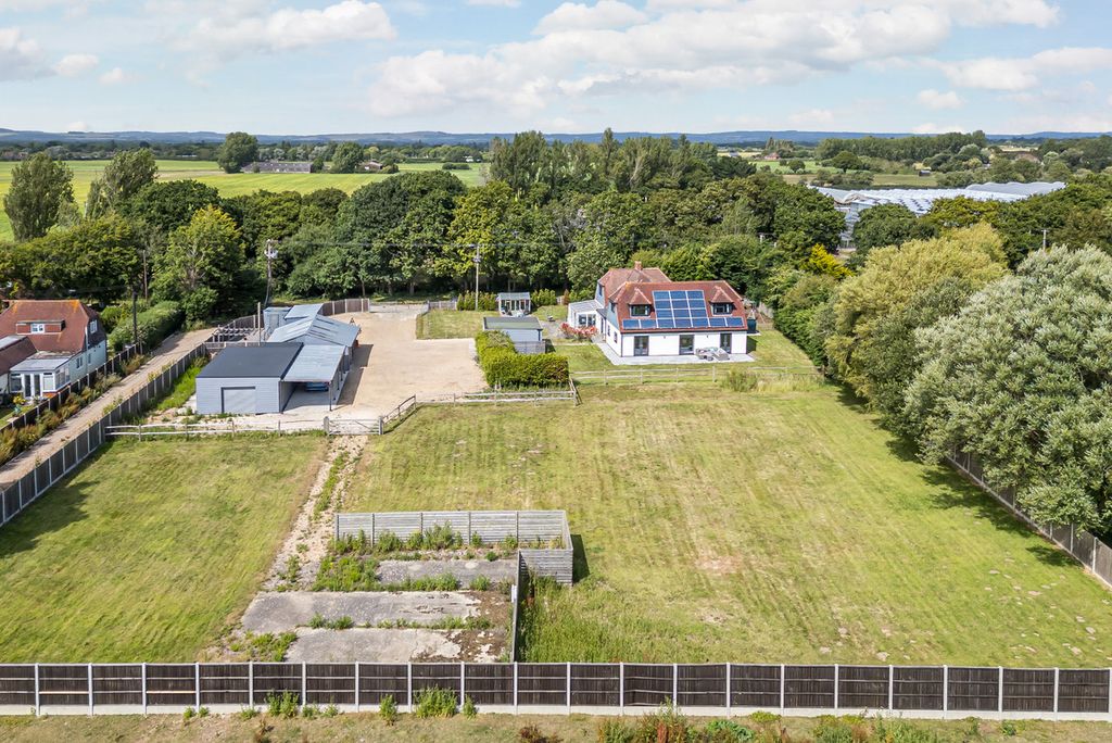 Property photo 1 of 33