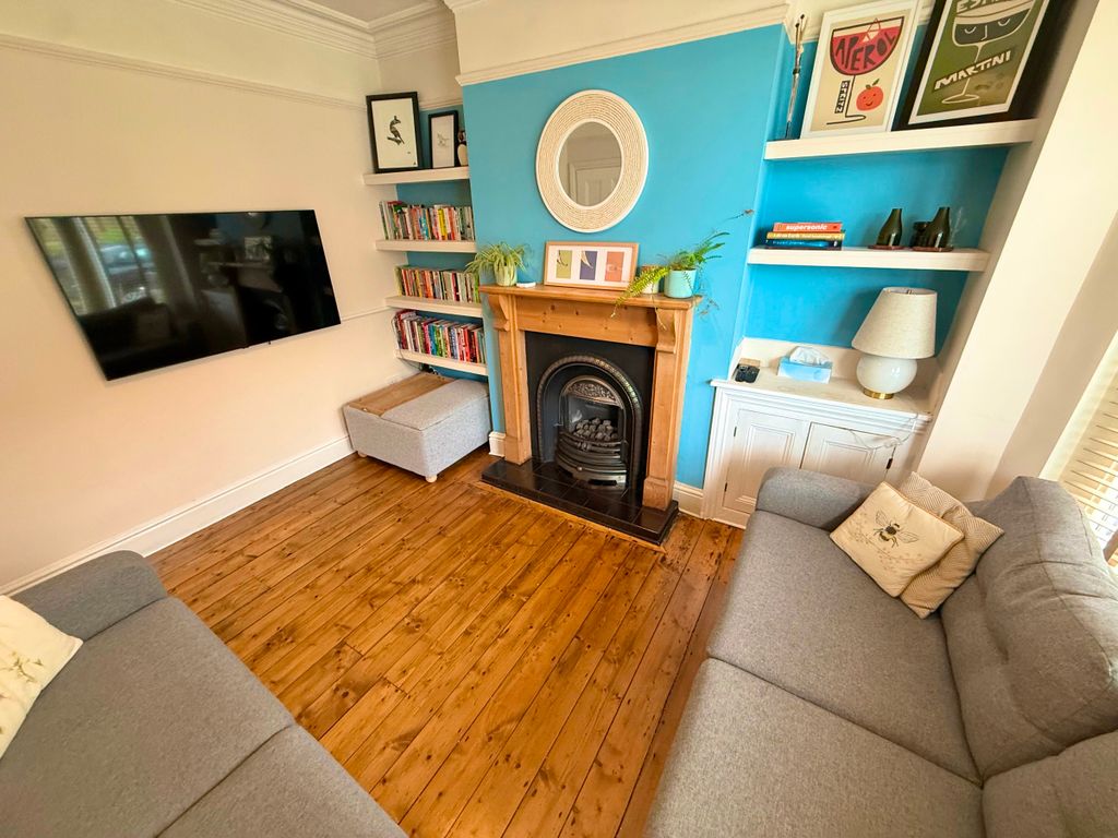 Property photo 3 of 17