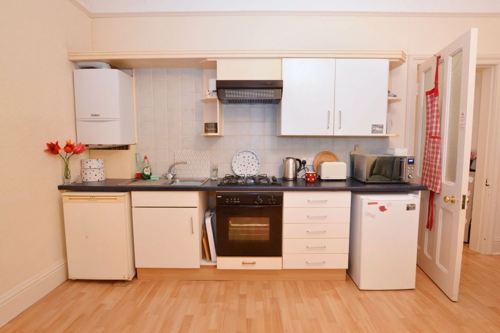 Property photo 3 of 4