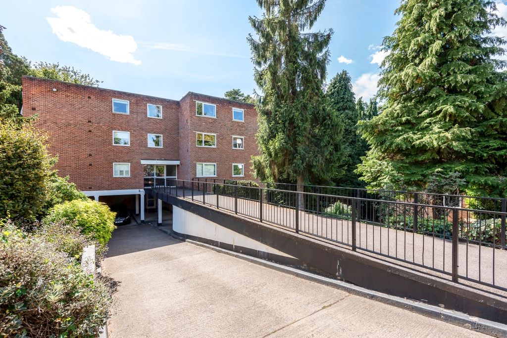 Property photo 1 of 6