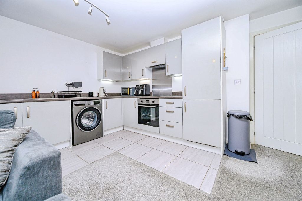 Property photo 3 of 14