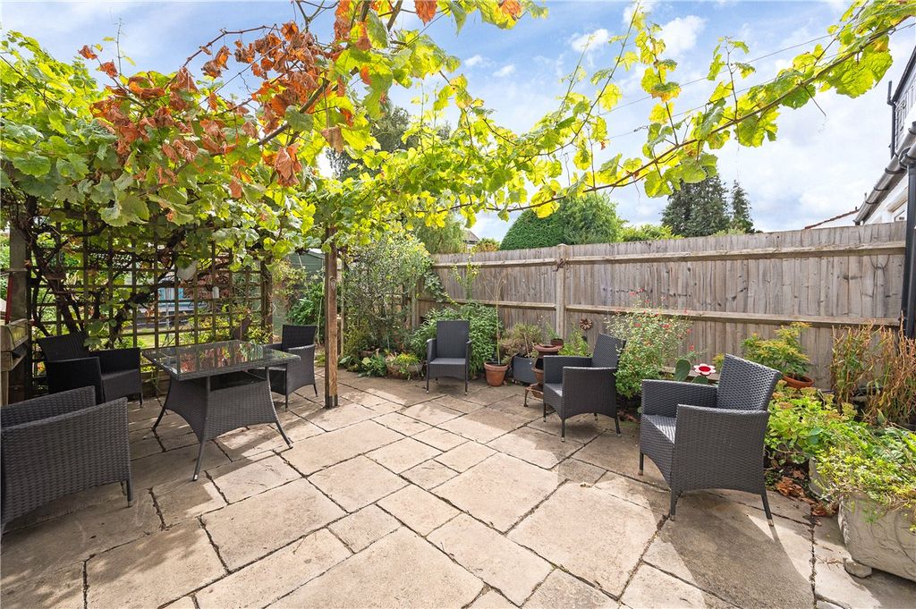 Property photo 2 of 14 Picture No. 33