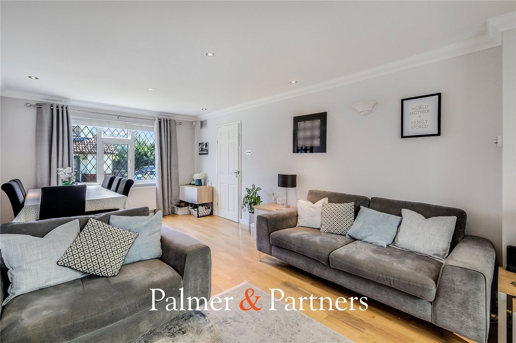 Property photo 3 of 26 Picture No. 13