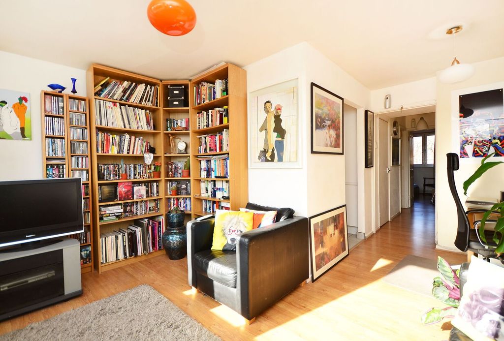 Property photo 3 of 11