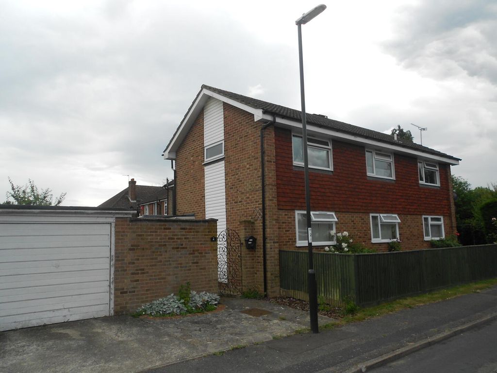 Property photo 2 of 12 Front (Exterior)