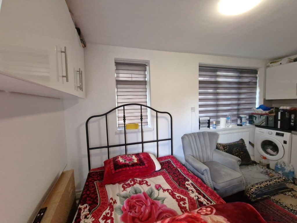 Property photo 2 of 4 Gallery