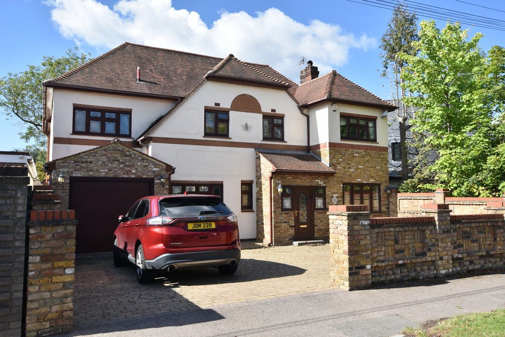 Property photo 1 of 24